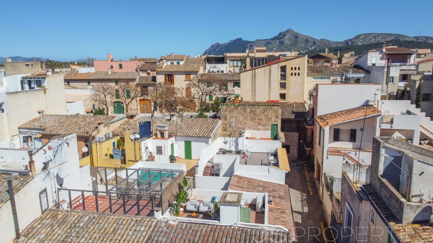 3 bedroom Townhouse for sale in Alcudia - € 1,190,000 (Ref: 9709031)