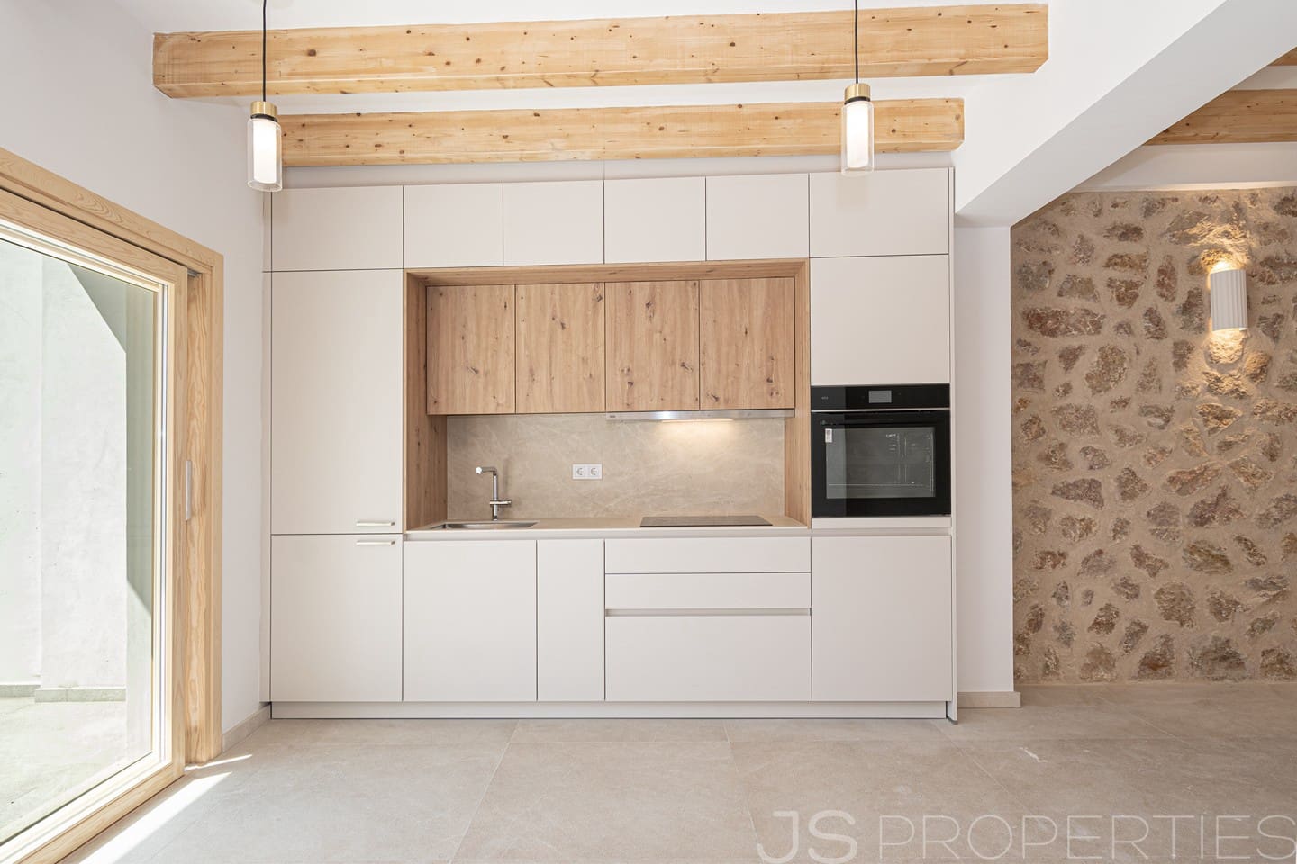 4 bedroom Townhouse for sale in Pollensa / Pollenca - € 1,530,000 (Ref: 9720292)