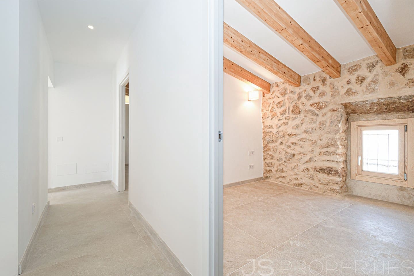 4 bedroom Townhouse for sale in Pollensa / Pollenca - € 1,530,000 (Ref: 9720292)