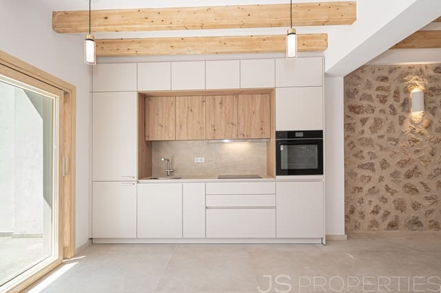 4 bedroom Townhouse for sale in Pollensa / Pollença - € 1,530,000 (Ref: 9720292)