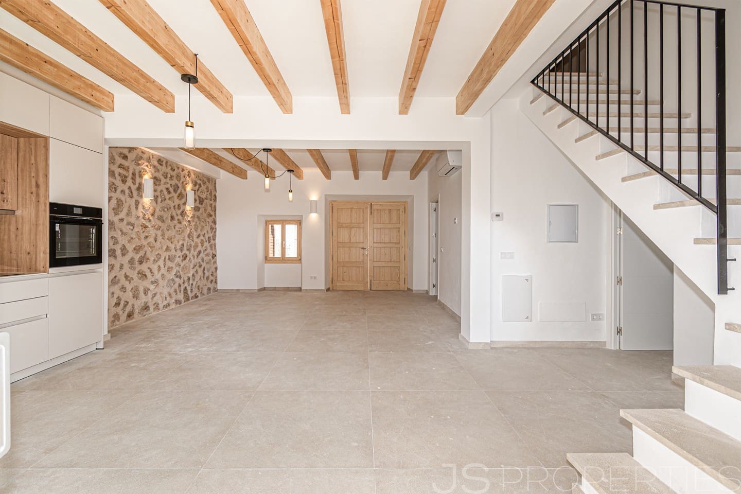 4 bedroom Townhouse for sale in Pollensa / Pollenca - € 1,530,000 (Ref: 9720292)