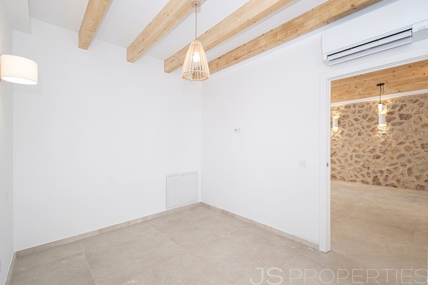 4 bedroom Townhouse for sale in Pollensa / Pollenca - € 1,530,000 (Ref: 9720292)