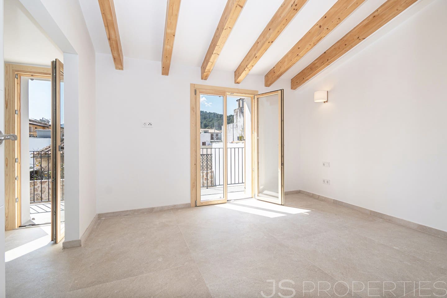 4 bedroom Townhouse for sale in Pollensa / Pollenca - € 1,530,000 (Ref: 9720292)