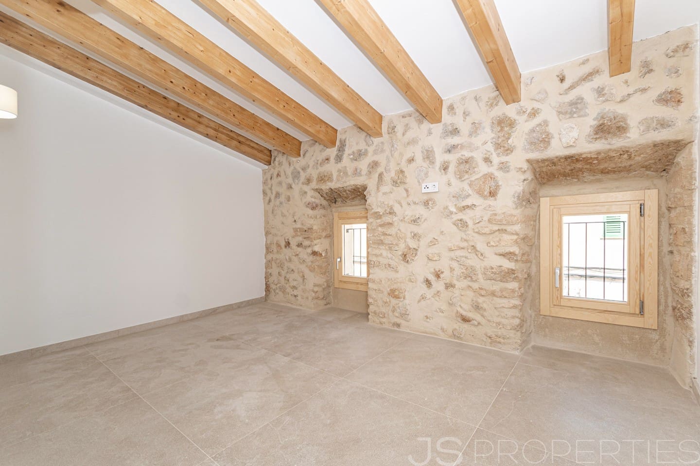 4 bedroom Townhouse for sale in Pollensa / Pollenca - € 1,530,000 (Ref: 9720292)