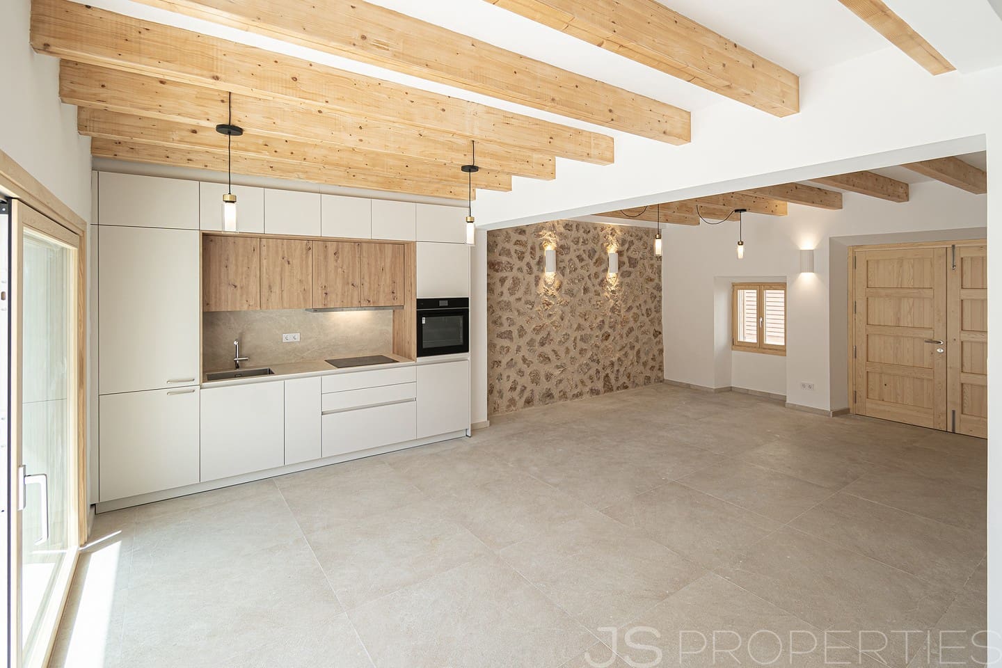 4 bedroom Townhouse for sale in Pollensa / Pollenca - € 1,530,000 (Ref: 9720292)