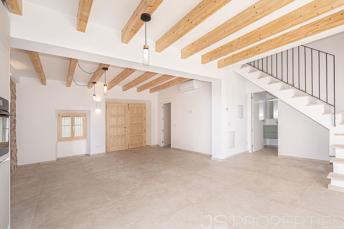 4 bedroom Townhouse for sale in Pollensa / Pollenca - € 1,530,000 (Ref: 9720292)