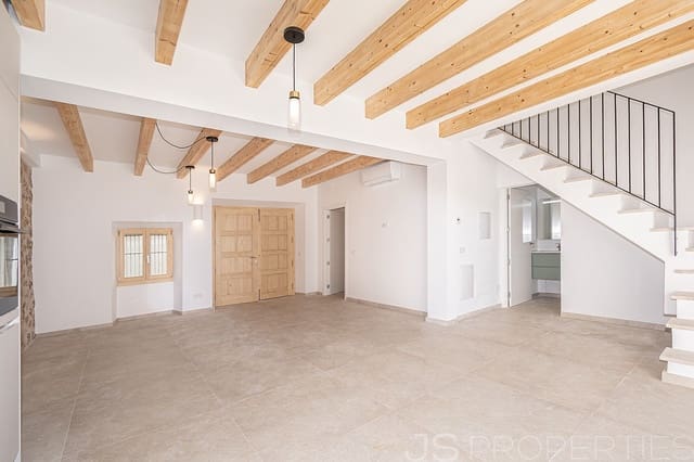 4 bedroom Townhouse for sale in Pollensa / Pollença - € 1,530,000 (Ref: 9720292)