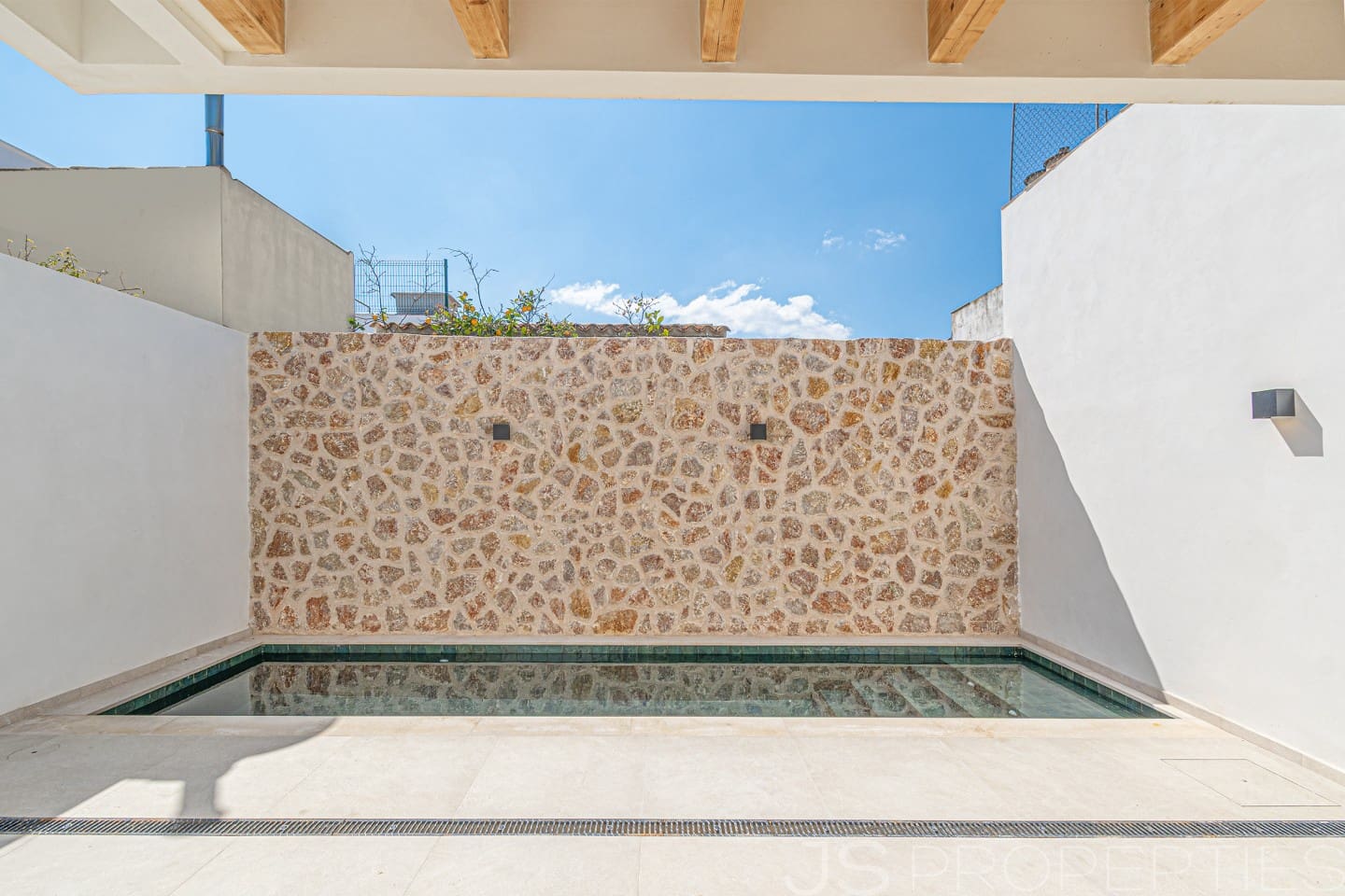 4 bedroom Townhouse for sale in Pollensa / Pollenca - € 1,530,000 (Ref: 9720292)