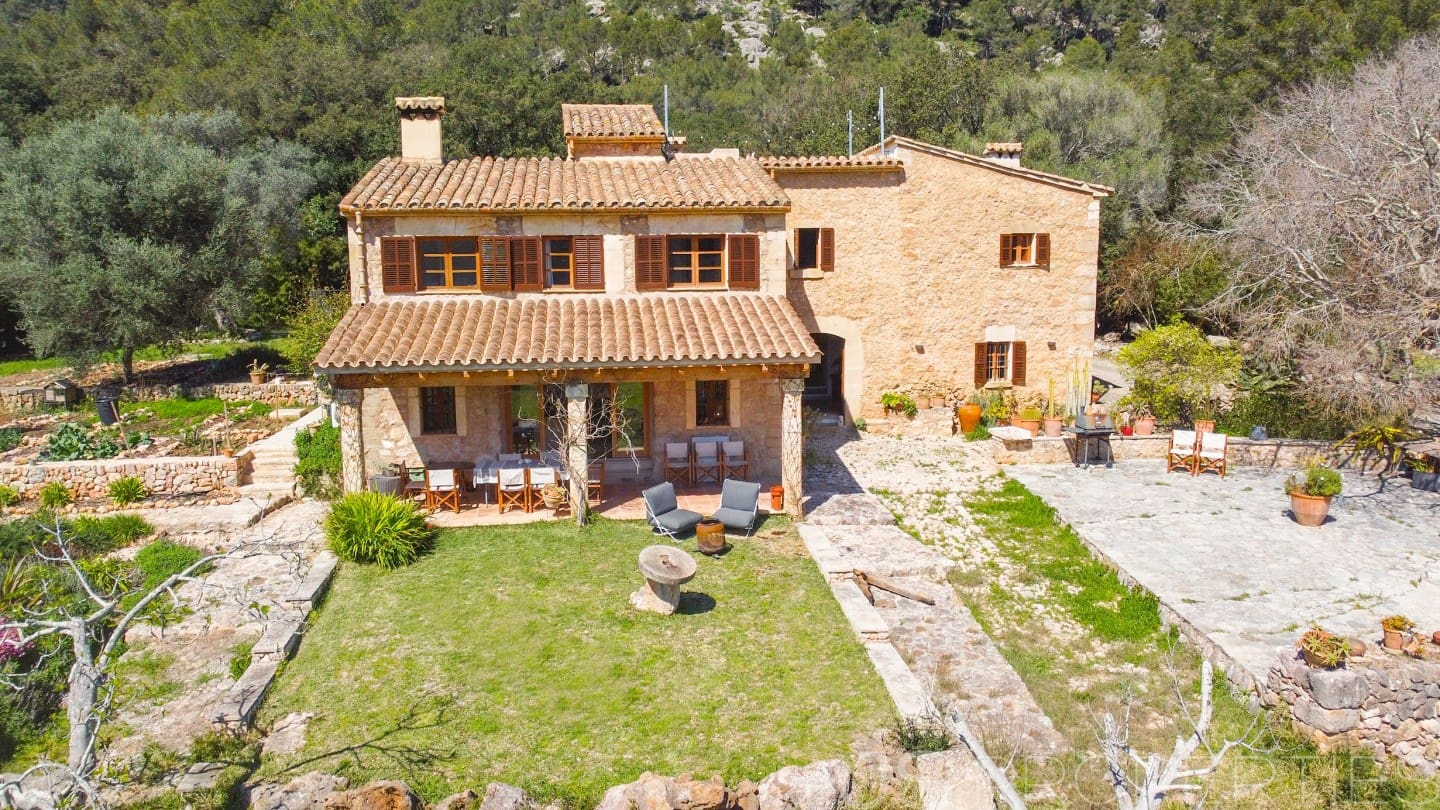 5 bedroom Villa for sale in Pollensa / Pollenca - € 2,995,000 (Ref: 9723812)