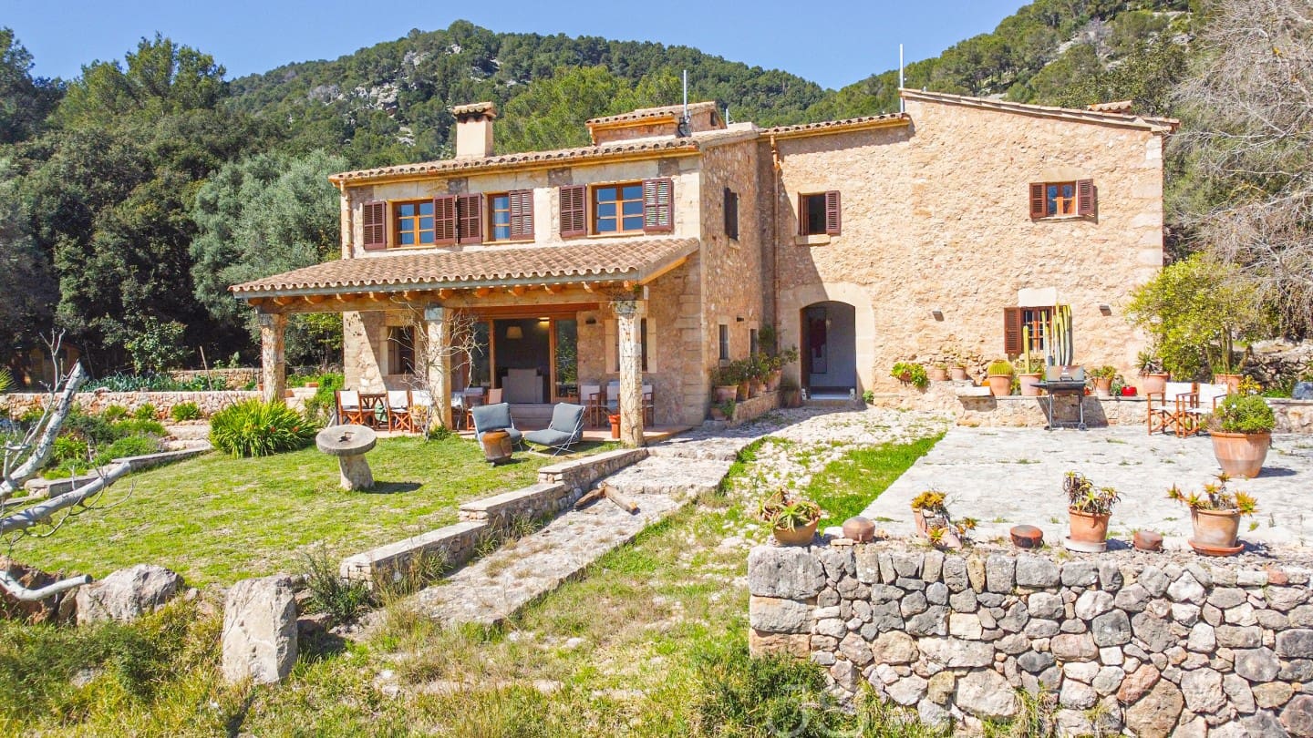 5 bedroom Villa for sale in Pollensa / Pollenca - € 2,995,000 (Ref: 9723812)