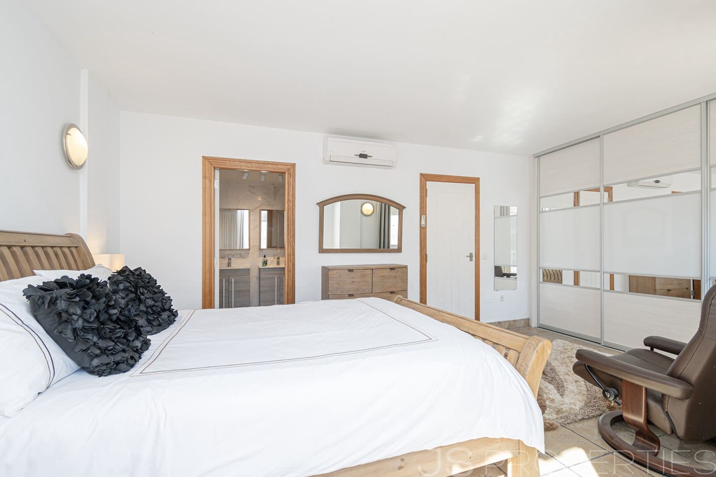 4 sypialnia Dom blizniak na sprzedaż w Pollensa / Pollenca - 795 000 € (Ref: 9777220)