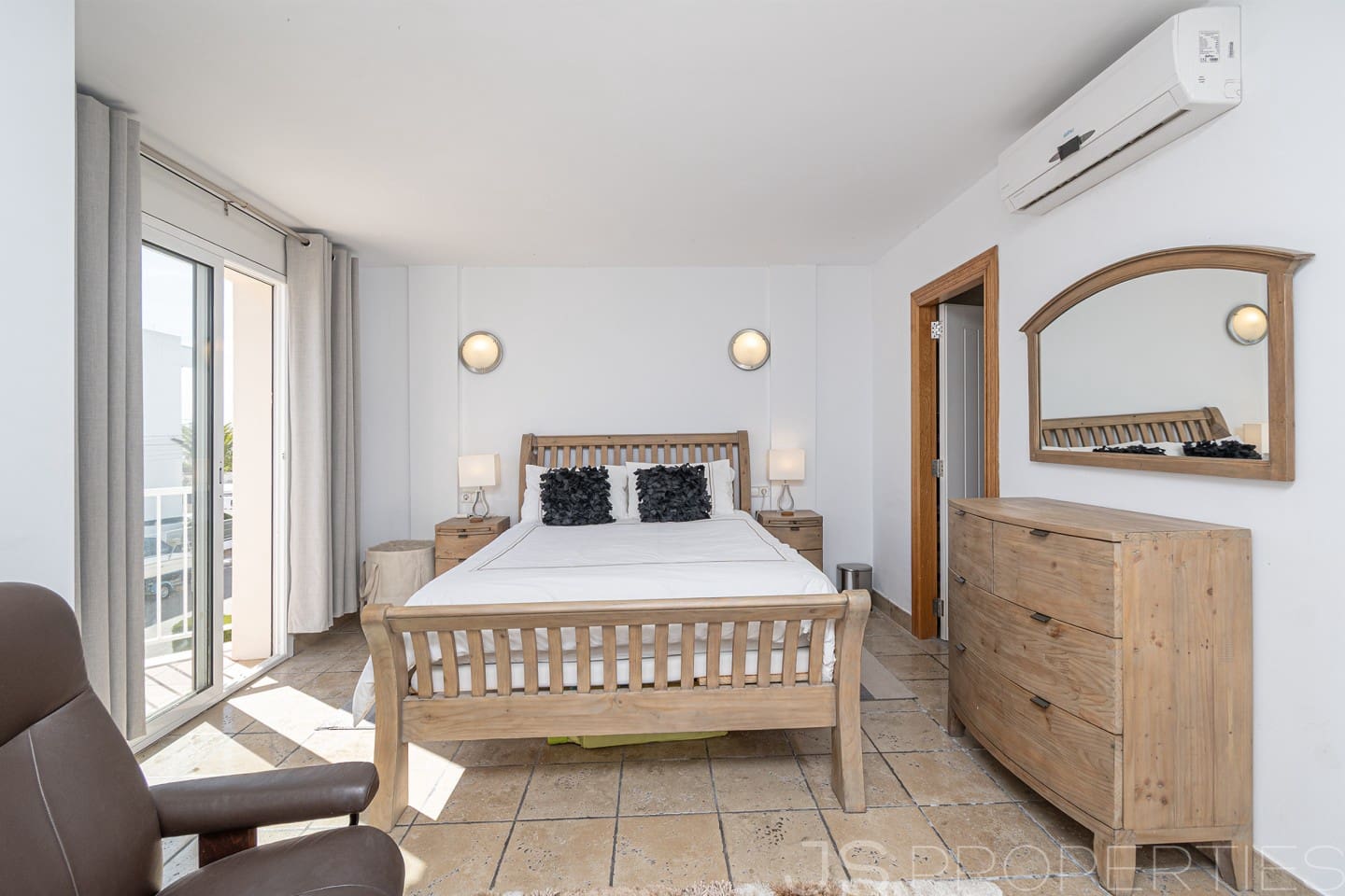 4 sypialnia Dom blizniak na sprzedaż w Pollensa / Pollenca - 795 000 € (Ref: 9777220)