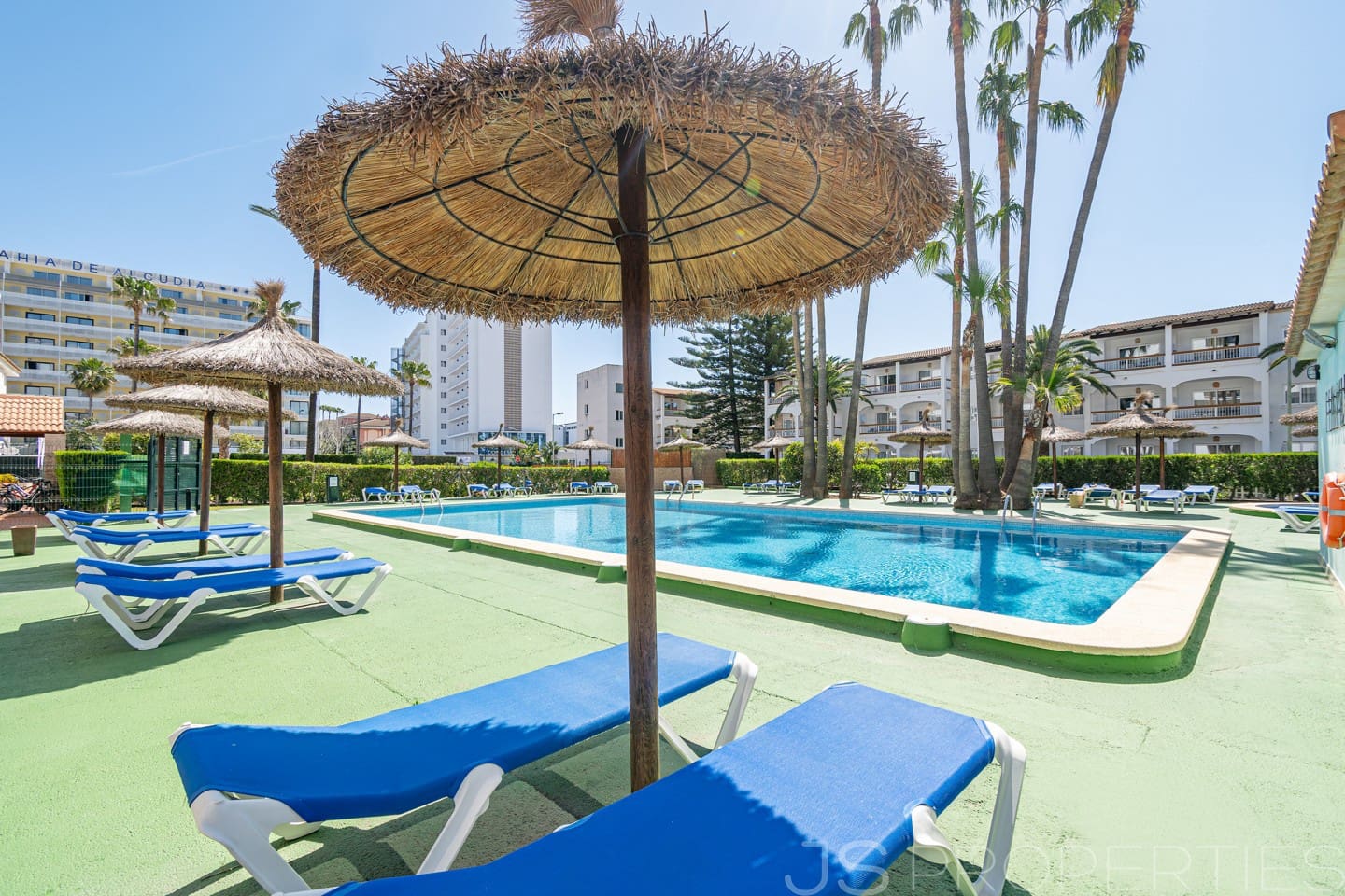 1 bedroom Apartment for sale in Alcudia - € 210,000 (Ref: 9807053)