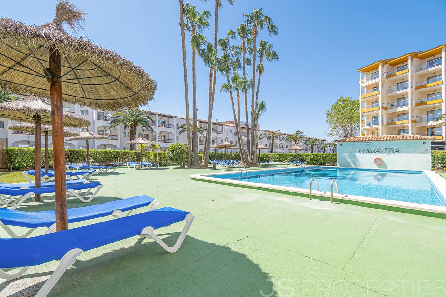 1 bedroom Apartment for sale in Alcudia - € 210,000 (Ref: 9807053)