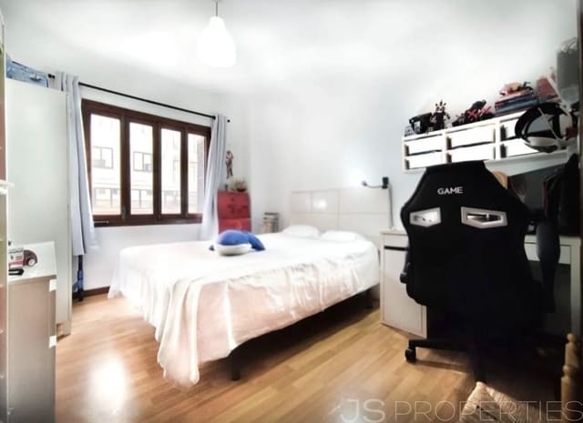 4 bedroom Apartment for sale in Foners, Palma de Mallorca - € 750,000 (Ref: 9807384)