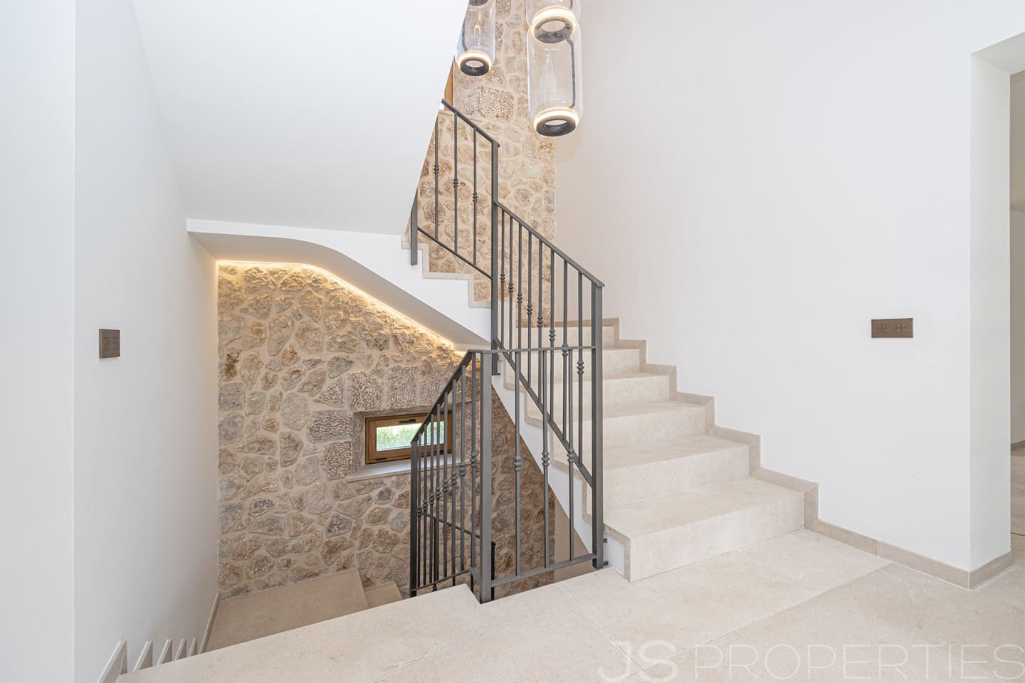 3 slaapkamer Villa te koop in Pollensa / Pollenca - € 3.495.000 (Ref: 9815087)