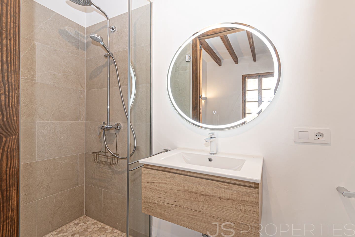 3 bedroom Townhouse for sale in Llubi - € 1,250,000 (Ref: 9831767)