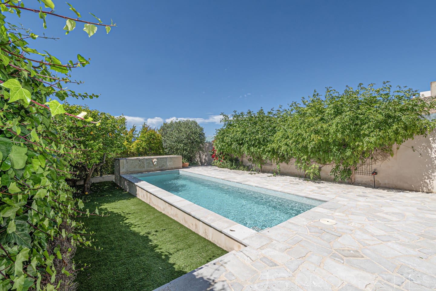 3 bedroom Townhouse for sale in Llubi - € 1,250,000 (Ref: 9831767)
