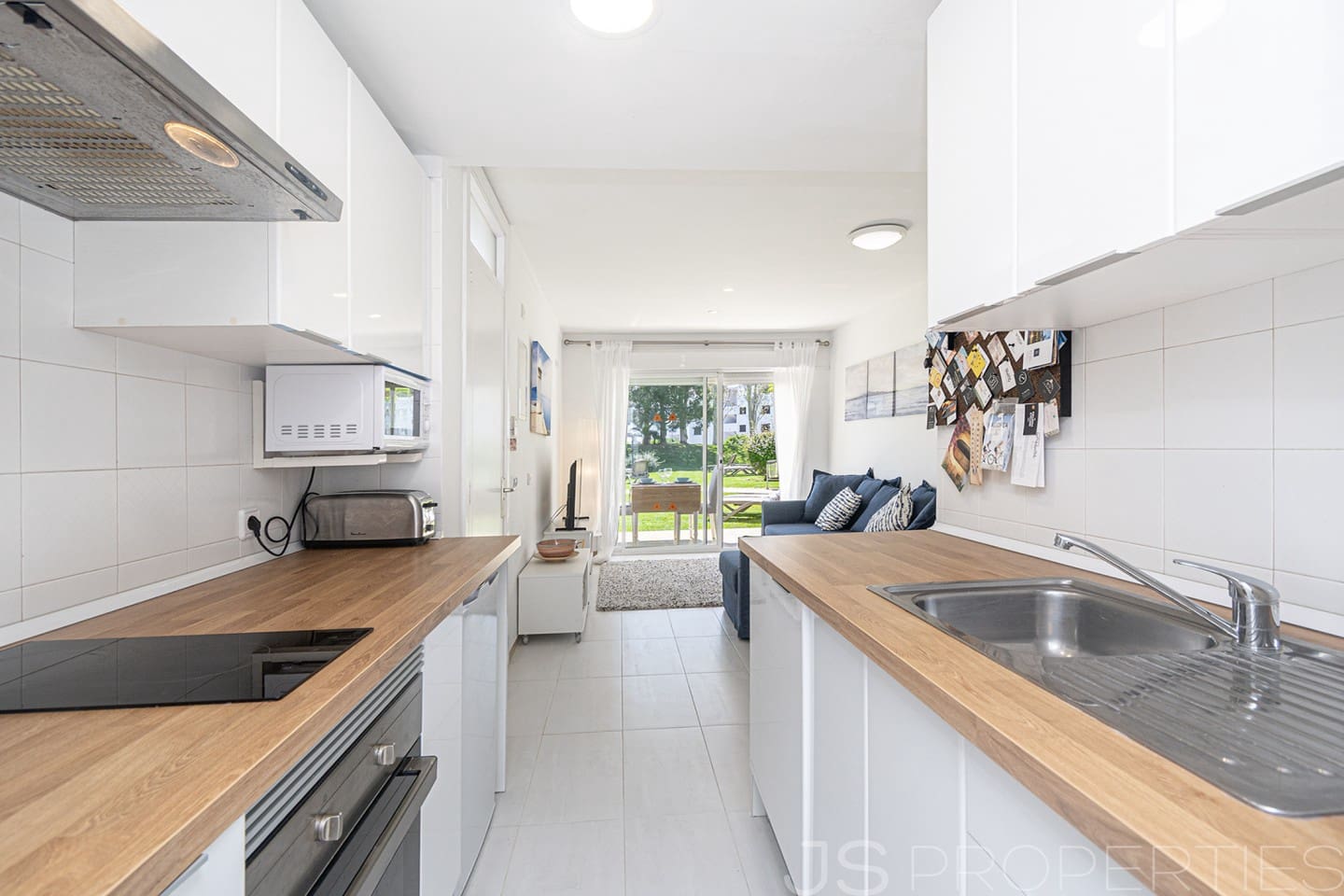 2 bedroom Apartment for sale in Pollensa / Pollenca - € 325,000 (Ref: 9833003)