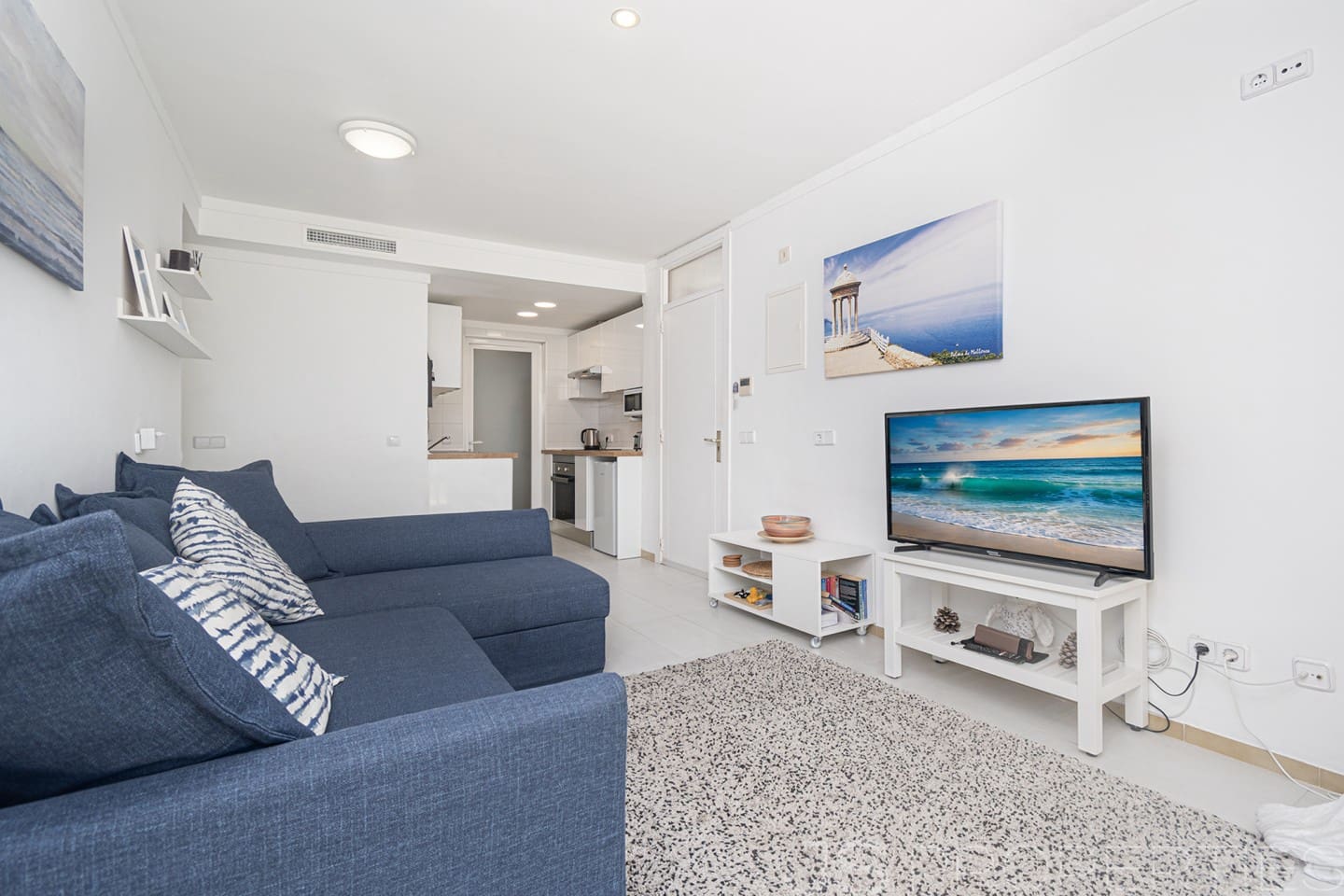 2 bedroom Apartment for sale in Pollensa / Pollenca - € 325,000 (Ref: 9833003)