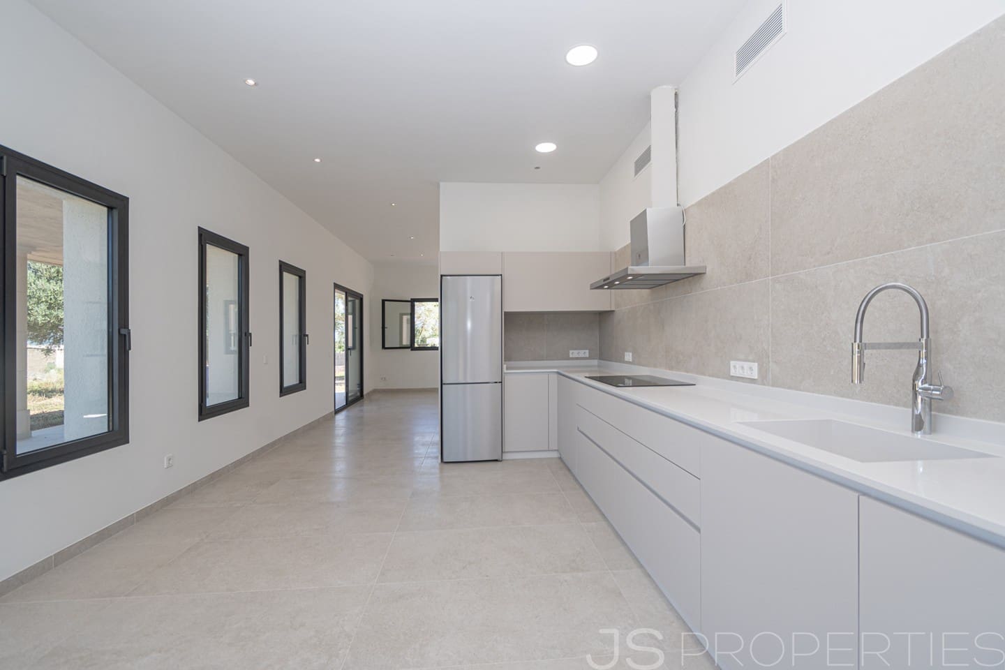 4 bedroom Villa for sale in Muro - € 1,860,000 (Ref: 9834202)
