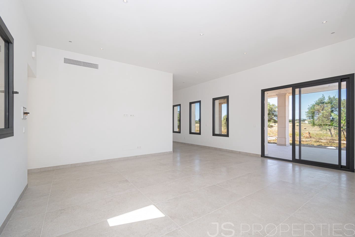 4 bedroom Villa for sale in Muro - € 1,860,000 (Ref: 9834202)