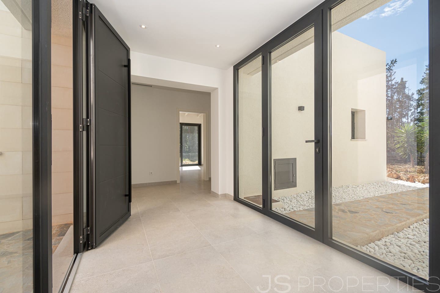 4 bedroom Villa for sale in Muro - € 1,860,000 (Ref: 9834202)
