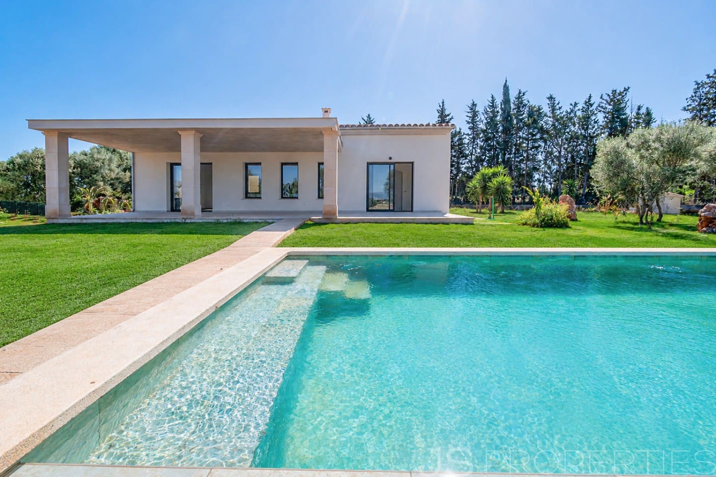 4 bedroom Villa for sale in Muro - € 1,860,000 (Ref: 9834202)