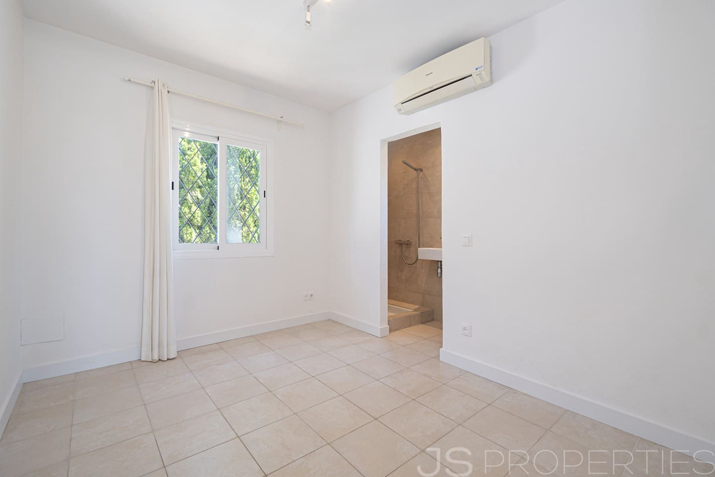5 bedroom Villa for sale in Portals Nous - € 3,200,000 (Ref: 9841520)