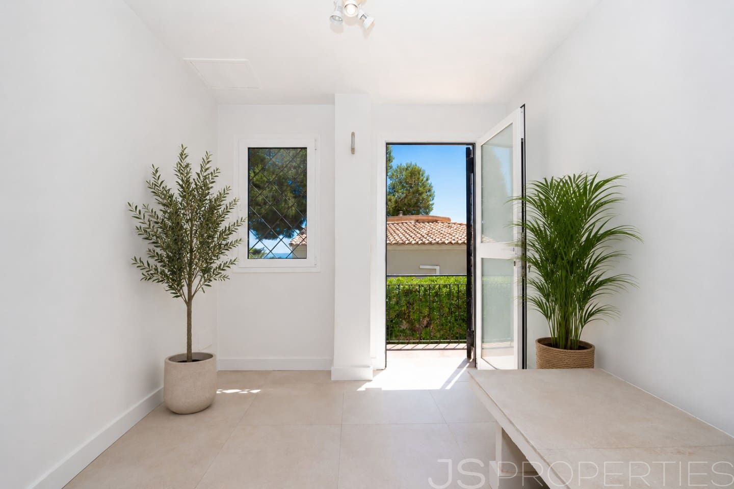 5 bedroom Villa for sale in Portals Nous - € 3,200,000 (Ref: 9841520)