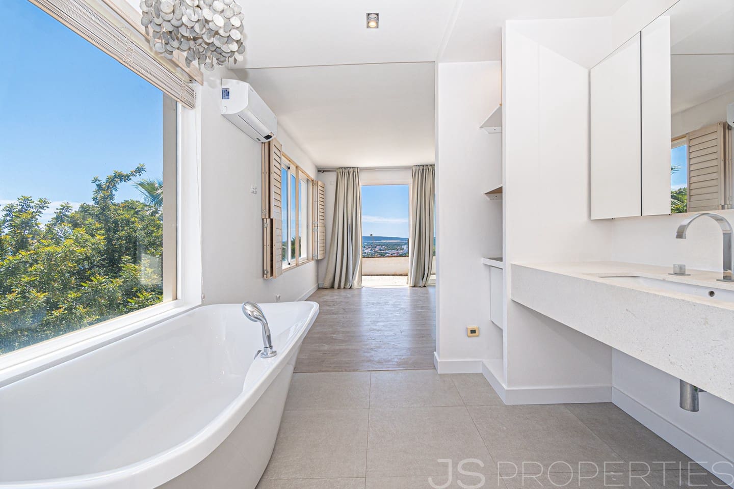 5 bedroom Villa for sale in Portals Nous - € 3,200,000 (Ref: 9841520)