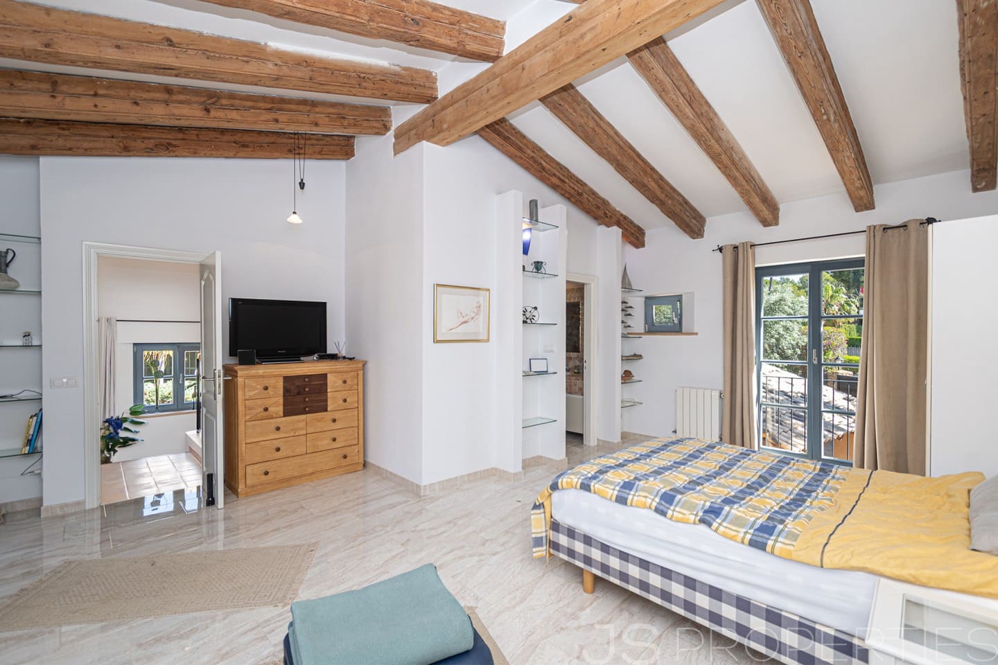 3 bedroom Villa for sale in Santa Ponsa - € 1,930,000 (Ref: 9843866)