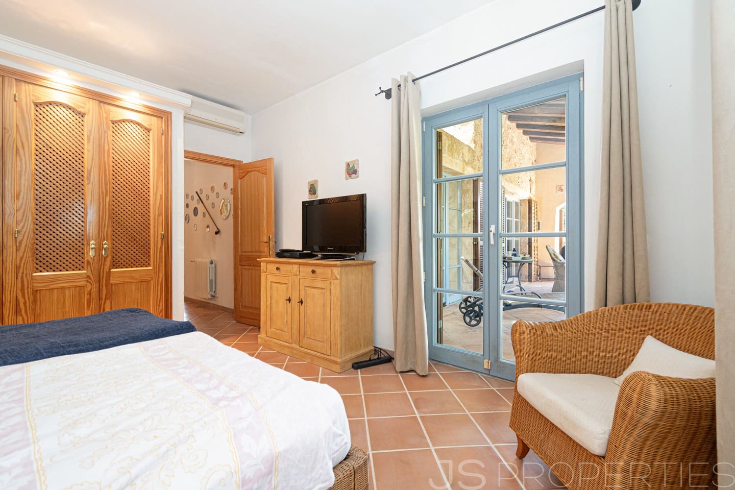 3 bedroom Villa for sale in Santa Ponsa - € 1,930,000 (Ref: 9843866)