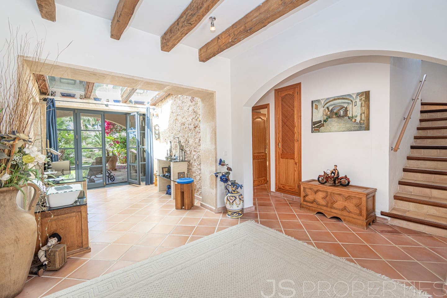 3 bedroom Villa for sale in Santa Ponsa - € 1,930,000 (Ref: 9843866)