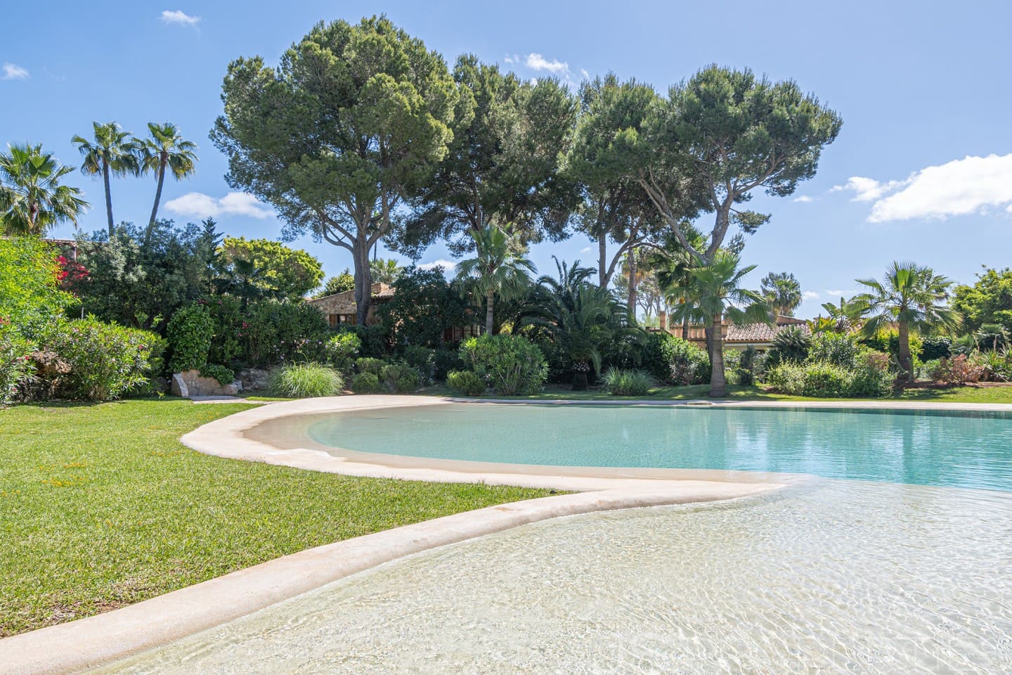 3 bedroom Villa for sale in Santa Ponsa - € 1,930,000 (Ref: 9843866)