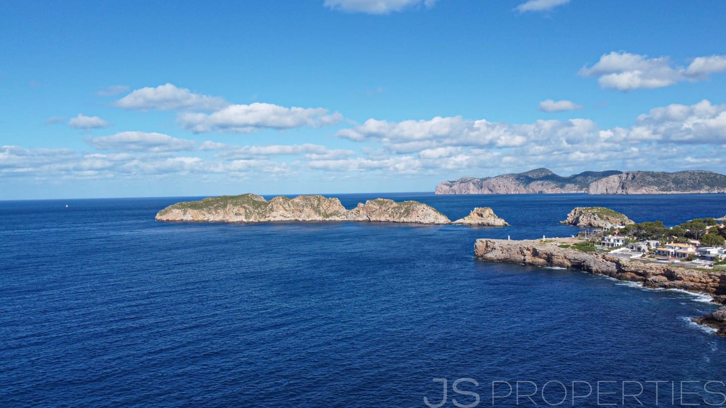 3 bedroom Villa for sale in Santa Ponsa - € 1,930,000 (Ref: 9843866)