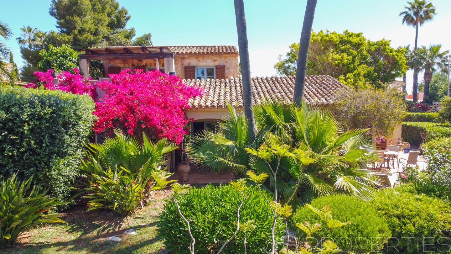 3 bedroom Villa for sale in Santa Ponsa - € 1,930,000 (Ref: 9843866)