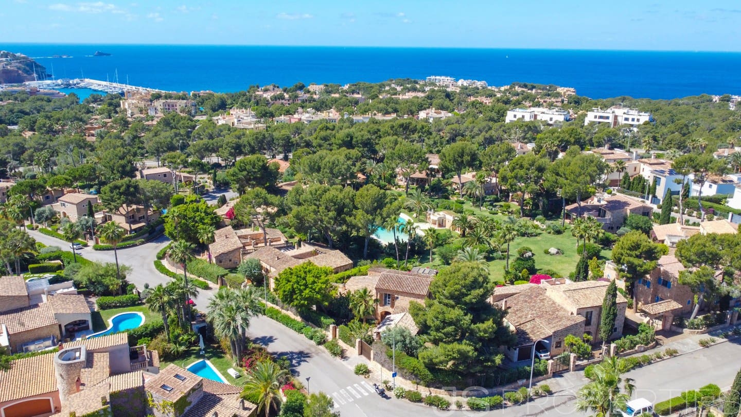 3 bedroom Villa for sale in Santa Ponsa - € 1,930,000 (Ref: 9843866)