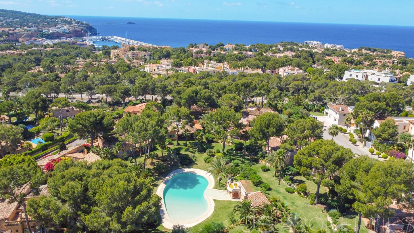 3 bedroom Villa for sale in Santa Ponsa - € 1,930,000 (Ref: 9843866)