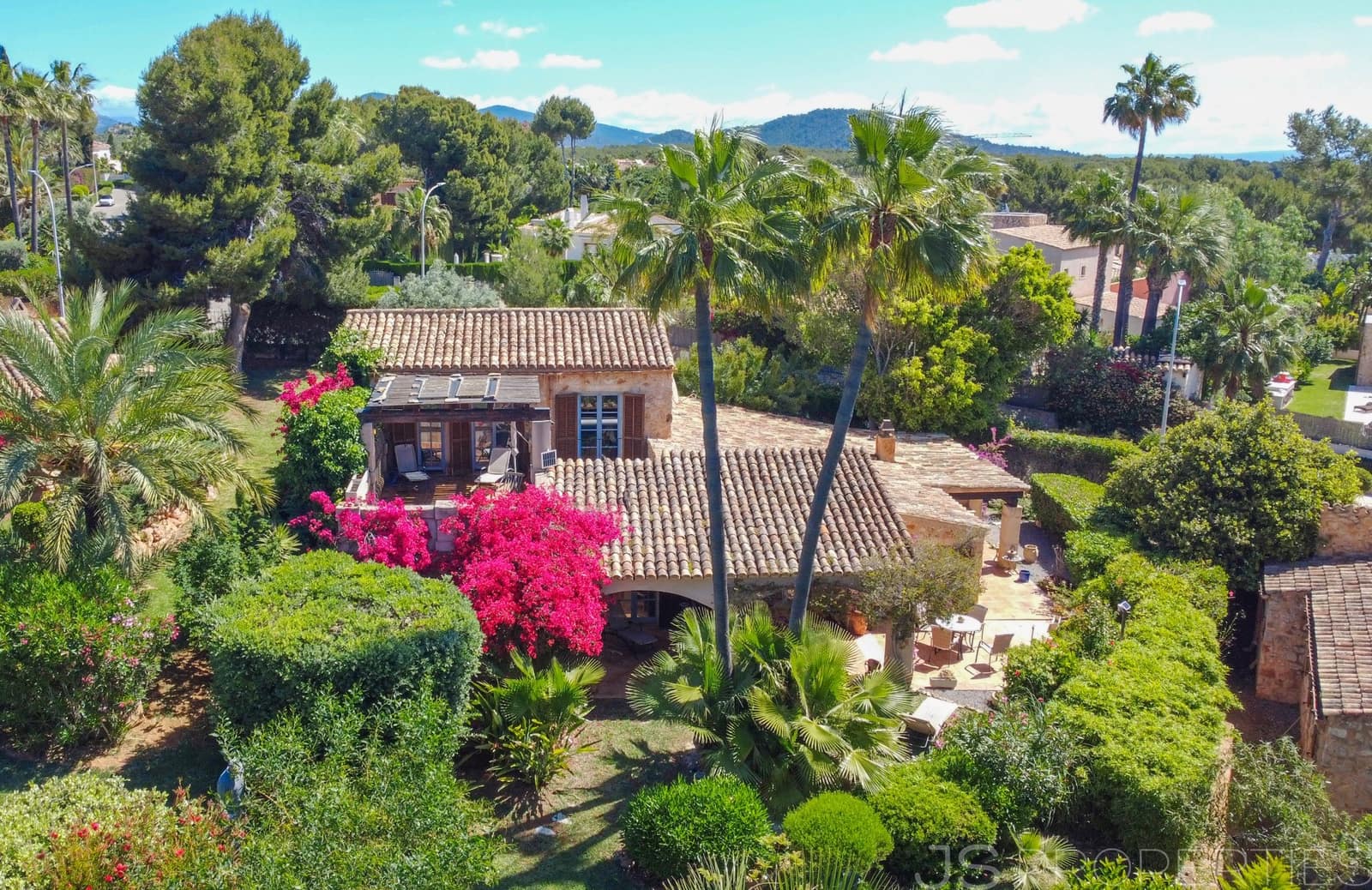 3 bedroom Villa for sale in Santa Ponsa - € 1,930,000 (Ref: 9843866)
