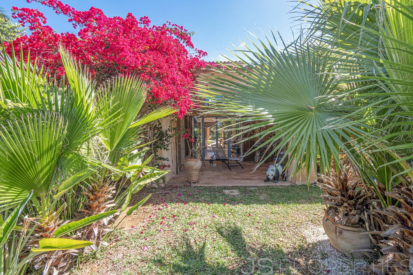 3 bedroom Villa for sale in Santa Ponsa - € 1,930,000 (Ref: 9843866)