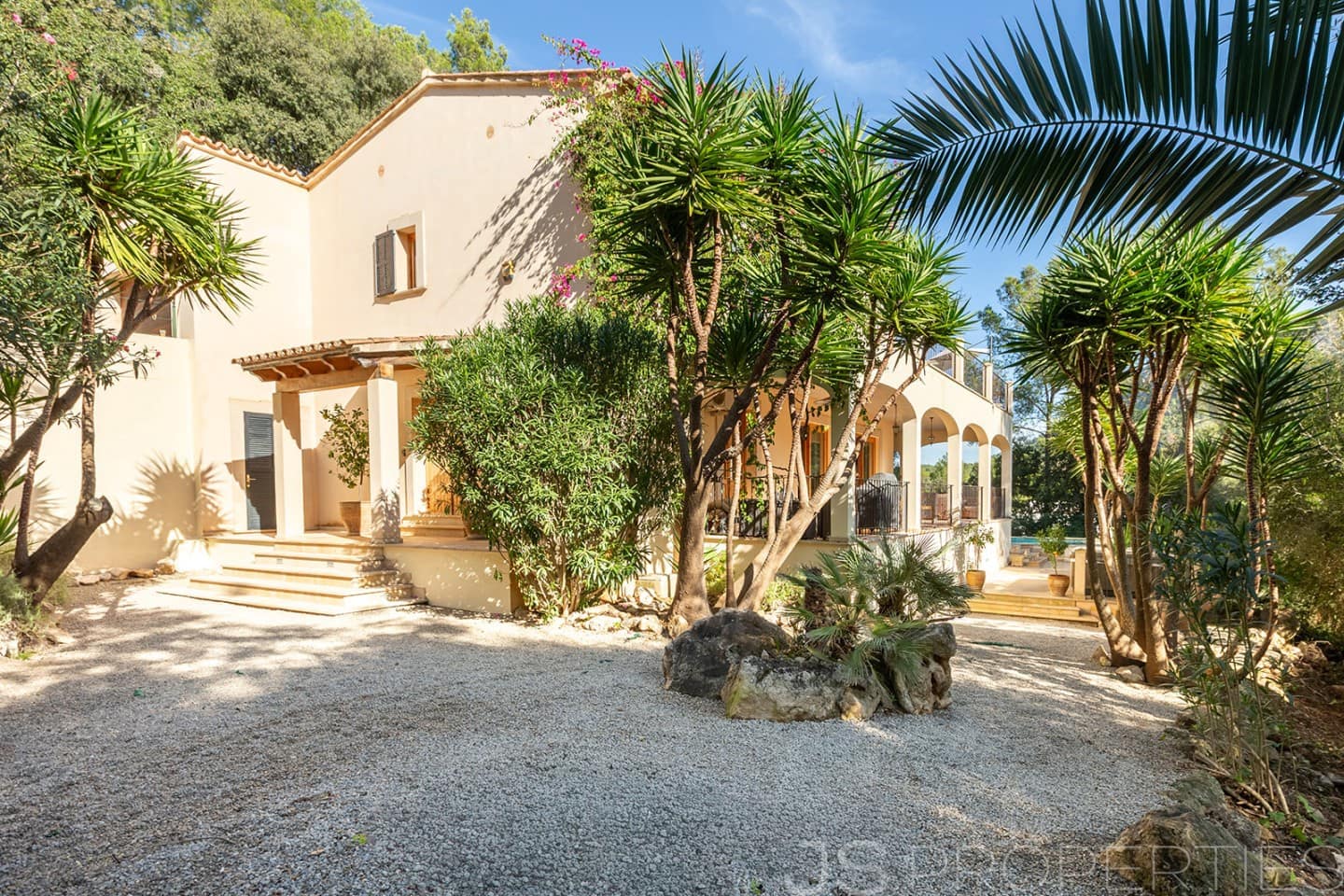 5 bedroom Villa for sale in Sa Pobla - € 1,295,000 (Ref: 9866125)