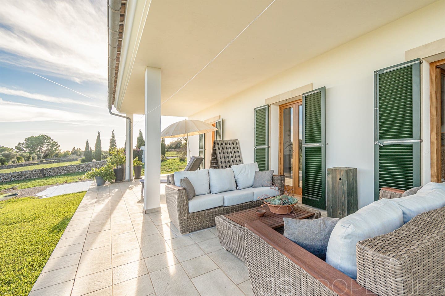 5 bedroom Villa for sale in Santa Margalida - € 1,200,000 (Ref: 9883733)