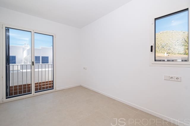 3 chambre Villa/Maison Semi-Mitoyenne à vendre à Platja d'Alcúdia, Alcúdia - 680 000 € (Ref: 9889252)