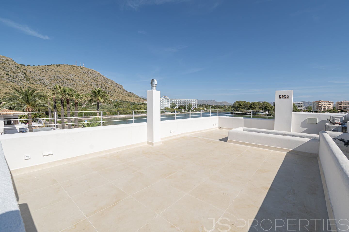 3 chambre Villa/Maison Semi-Mitoyenne à vendre à Alcudia - 680 000 € (Ref: 9889252)