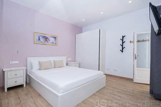6 bedroom Townhouse for sale in Petra - € 1,300,000 (Ref: 9895345)