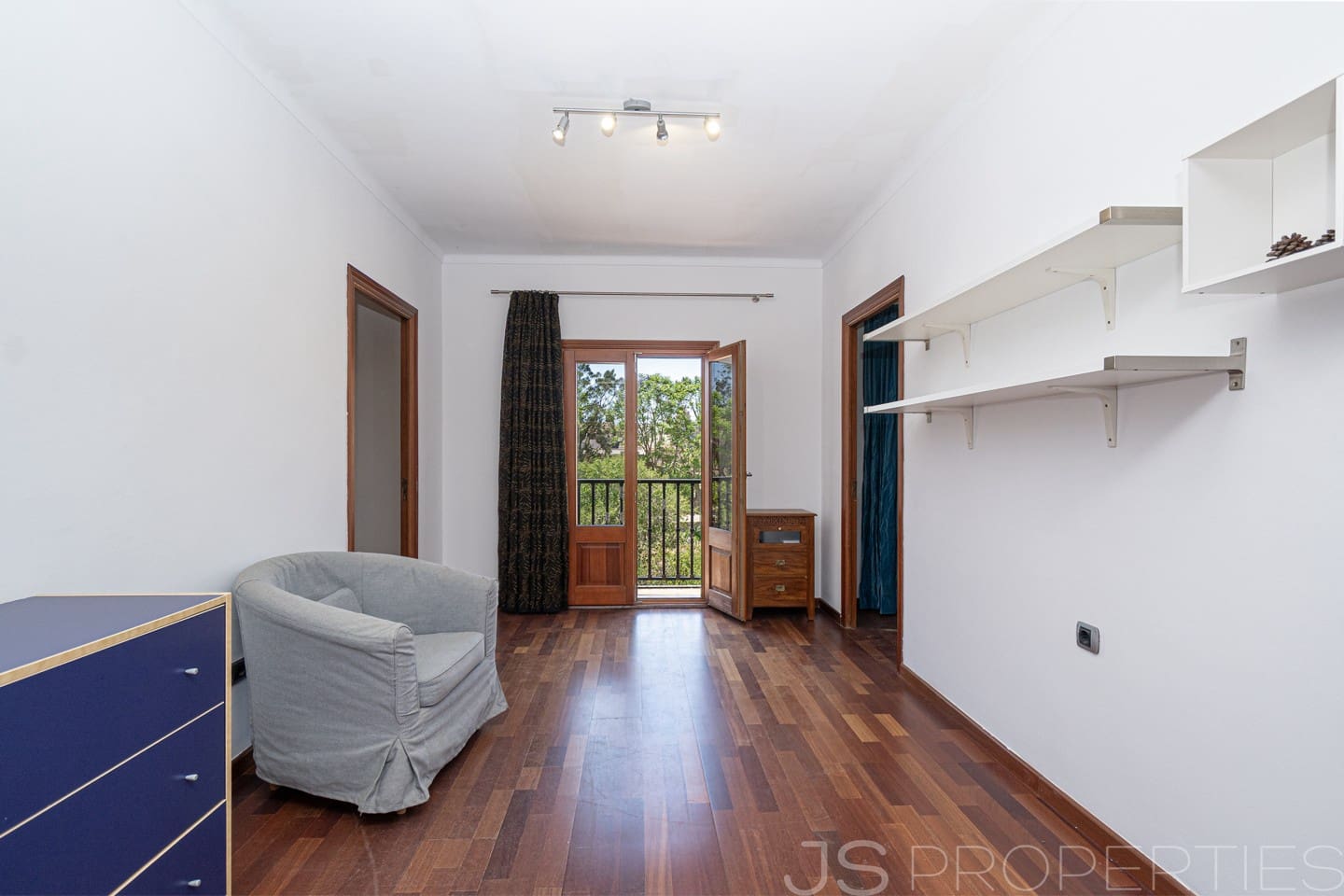 6 bedroom Townhouse for sale in Petra - € 1,300,000 (Ref: 9895345)