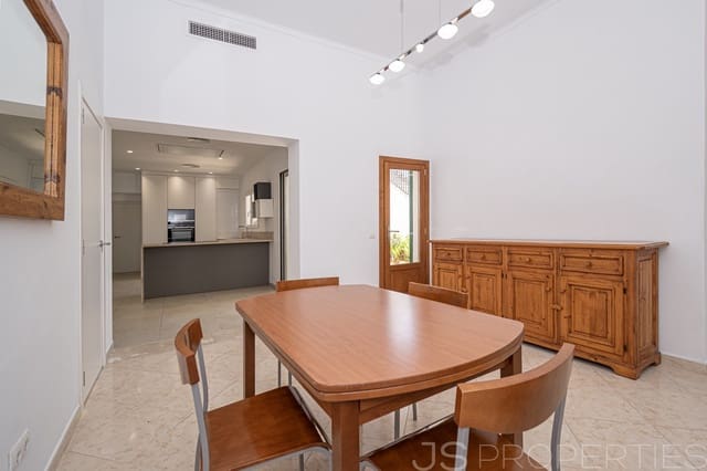 6 bedroom Townhouse for sale in Petra - € 1,300,000 (Ref: 9895345)
