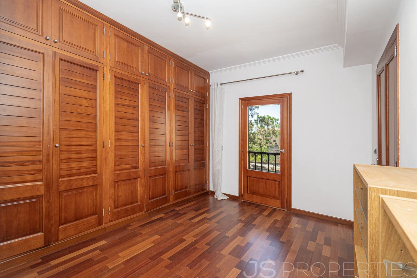 6 bedroom Townhouse for sale in Petra - € 1,300,000 (Ref: 9895345)
