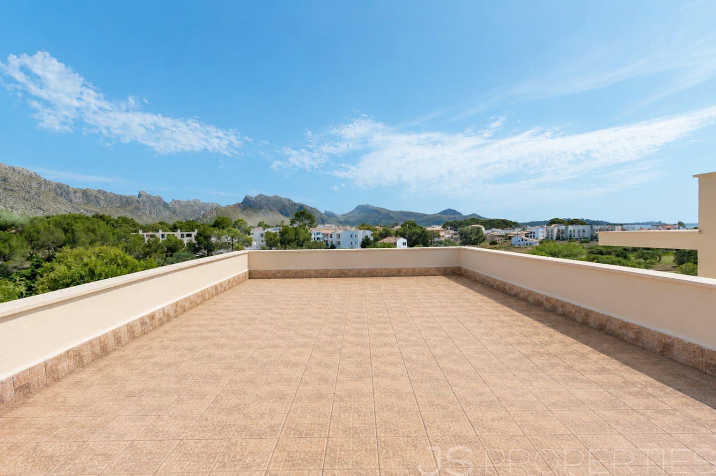 Apartamento de 3 habitaciones en Pollensa / Pollença en venta - 595.000 € (Ref: 9896933)